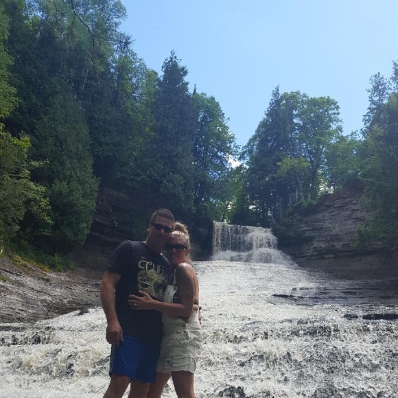 Meet your Posher, Jennifer - Picture 1 of 1